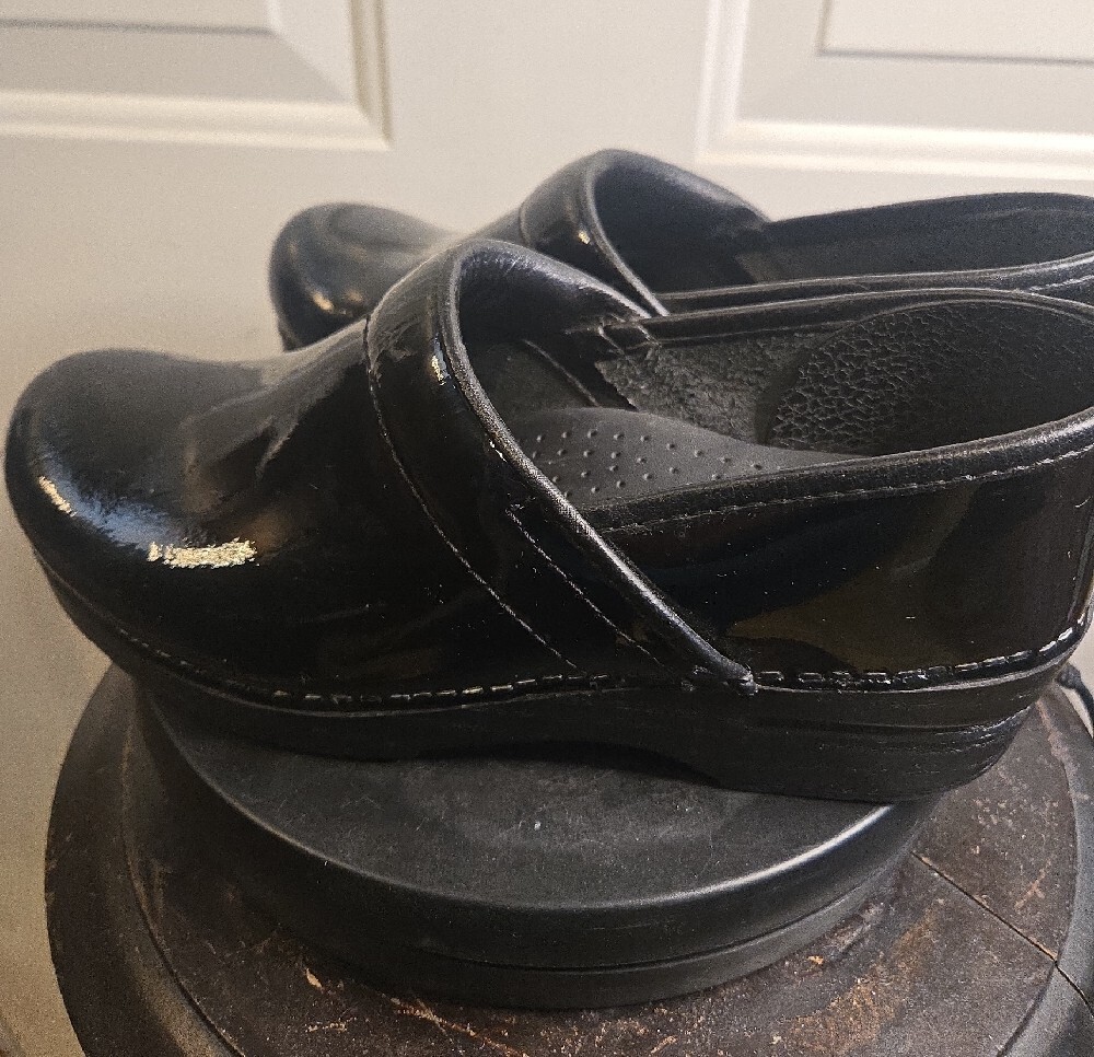 Dansko Professional Black Patent Leather Women's Clog Shoes Size 38 - Picture 2 of 15
